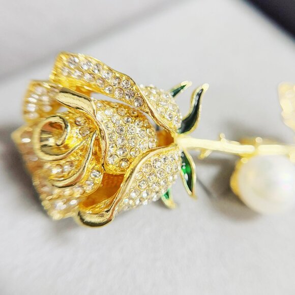 Share Golden rose brooch, Floral brooch, Formal dress brooch, white pearl brooch - Picture 2 of 9